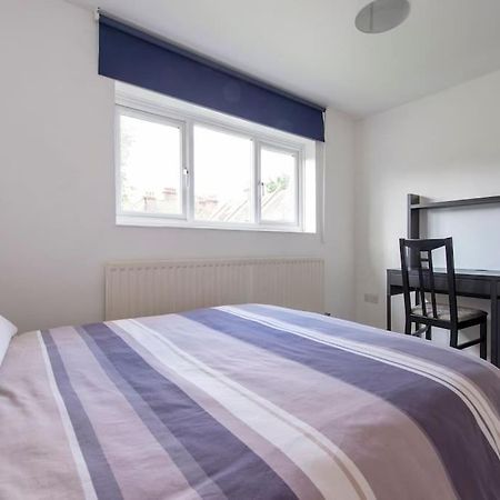 Lovely 2-Bed 15 Minutes To Central Londres Extérieur photo