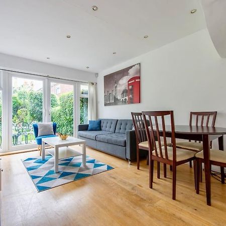 Lovely 2-Bed 15 Minutes To Central Londres Extérieur photo