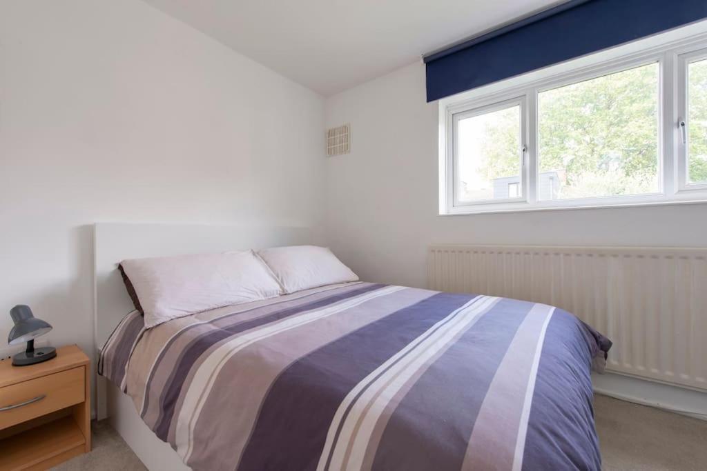 Lovely 2-Bed 15 Minutes To Central Londres Extérieur photo