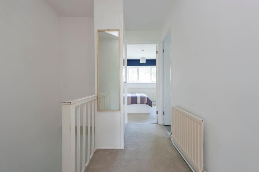 Lovely 2-Bed 15 Minutes To Central Londres Extérieur photo