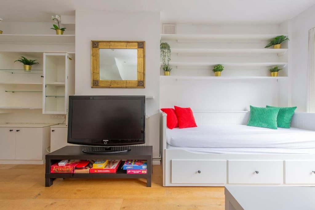 Lovely 2-Bed 15 Minutes To Central Londres Extérieur photo