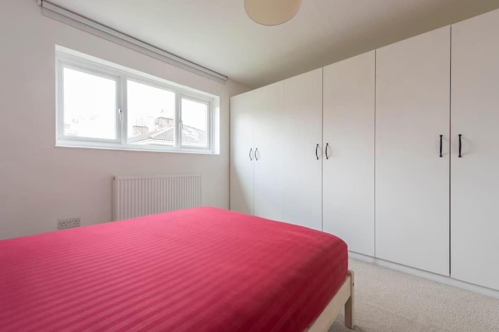 Lovely 2-Bed 15 Minutes To Central Londres Extérieur photo