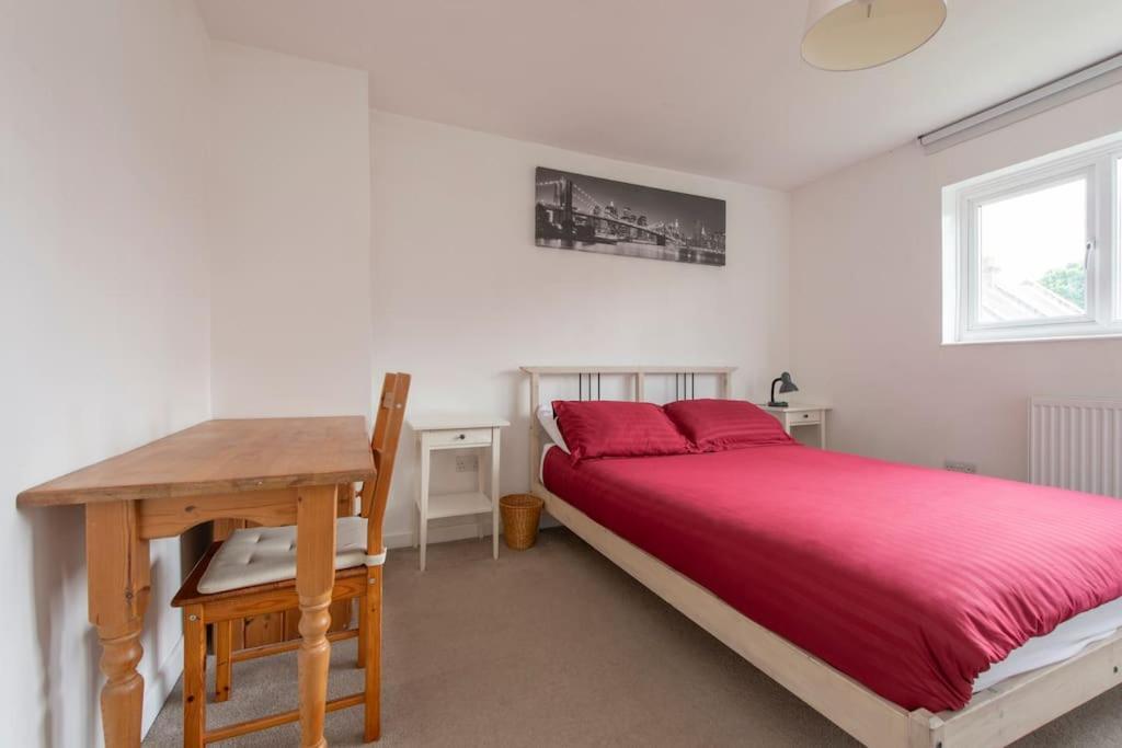 Lovely 2-Bed 15 Minutes To Central Londres Extérieur photo