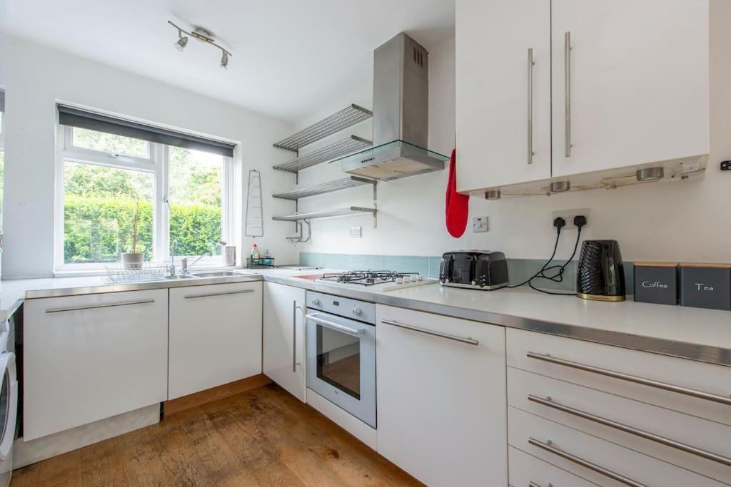 Lovely 2-Bed 15 Minutes To Central Londres Extérieur photo
